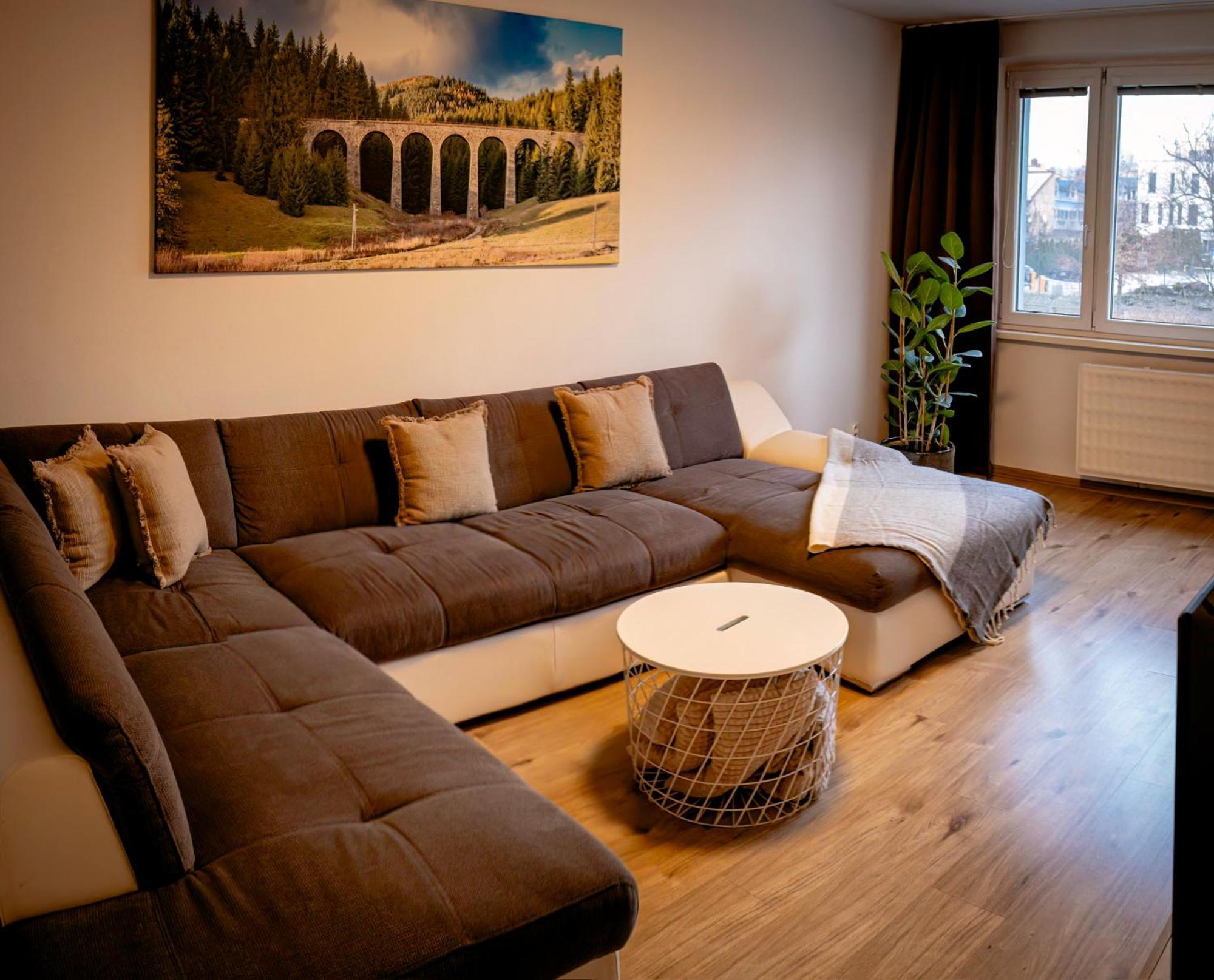 Apartman Centrum Komfort Zvolen Exteriör bild